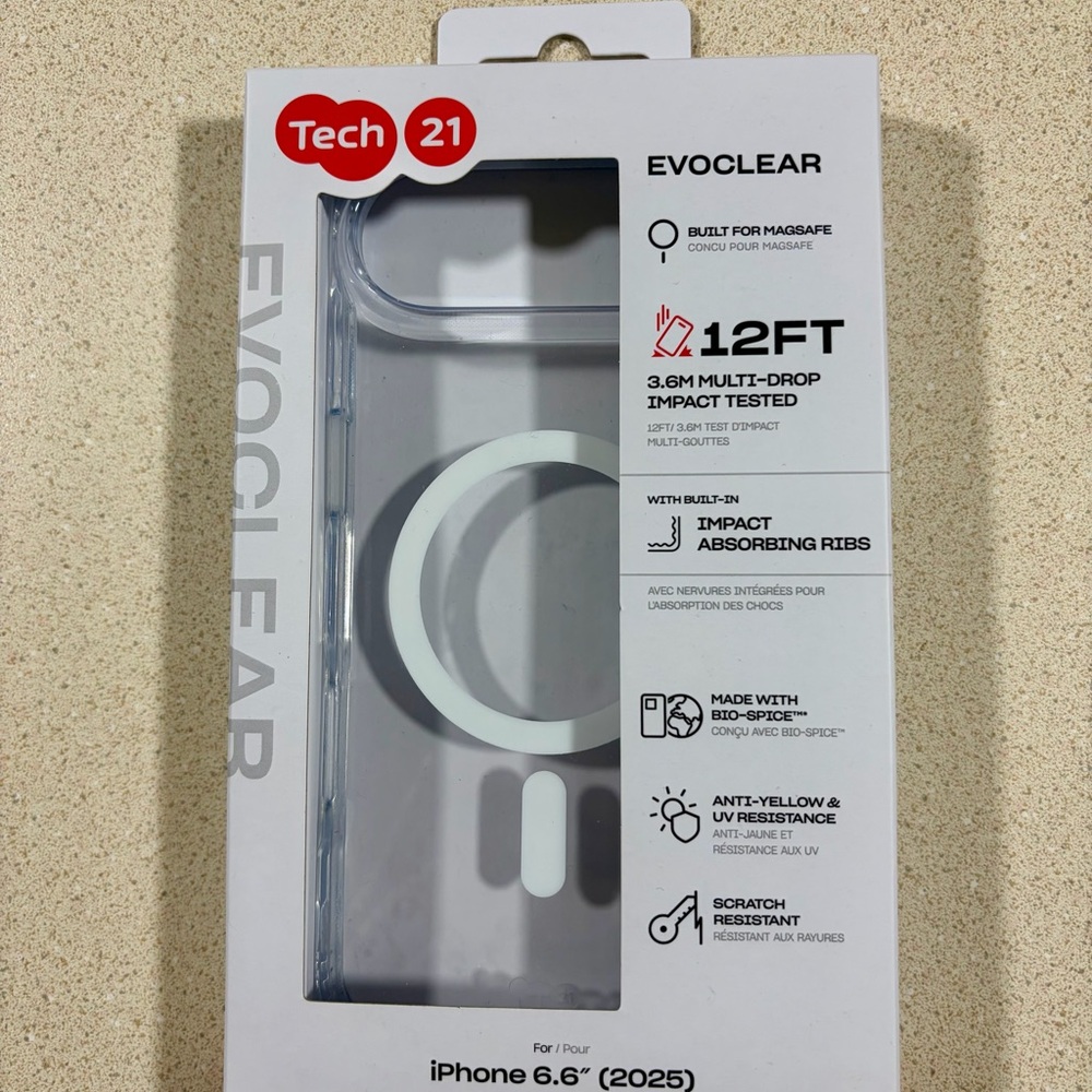 Tech21 EvoClear Case for iPhone 17 (6.6") - Clear